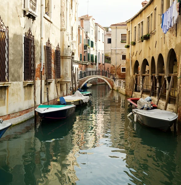 Narrow canal — Stock Photo, Image