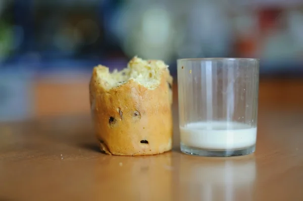 Печенье с молоком — стоковое фото