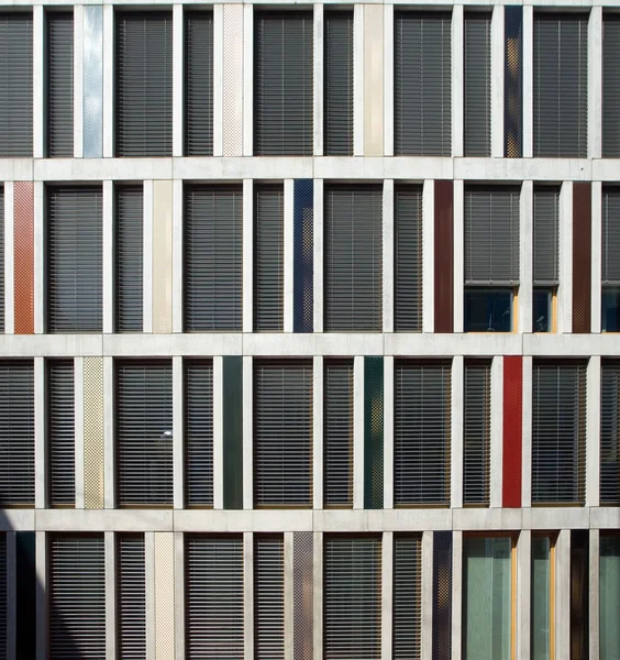 Urban windows — Stock Photo, Image