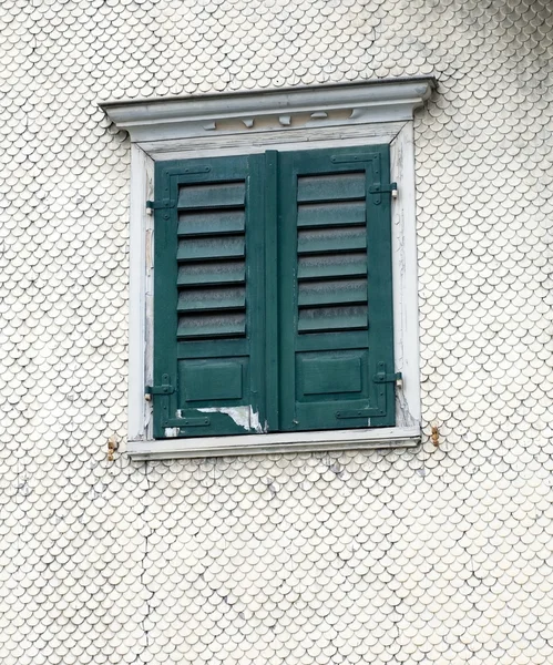 Vieille fenêtre — Photo