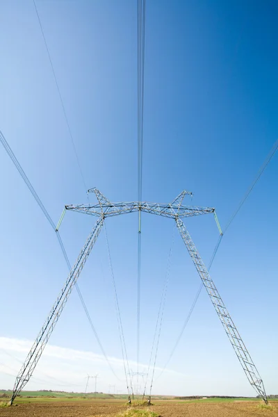 Pylons de alta tensão — Fotografia de Stock
