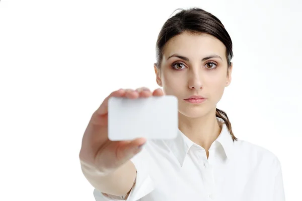 Mujer sosteniendo tarjeta de visita en blanco en la mano —  Fotos de Stock