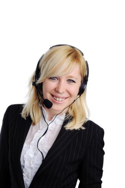 Kulaklıklı kadın.