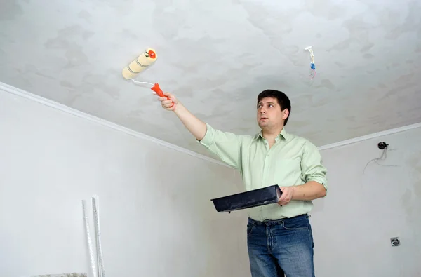 Dipingere il soffitto — Foto Stock