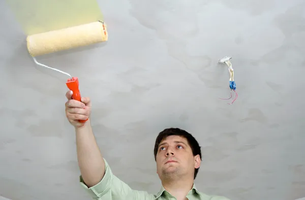Painting the ceiling — Stock Photo, Image