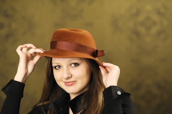 Flicka i hatt — Stockfoto