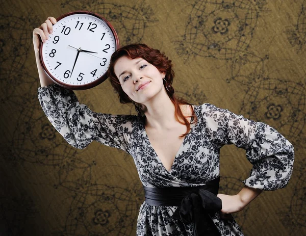 Woman & clock — Stock Photo, Image