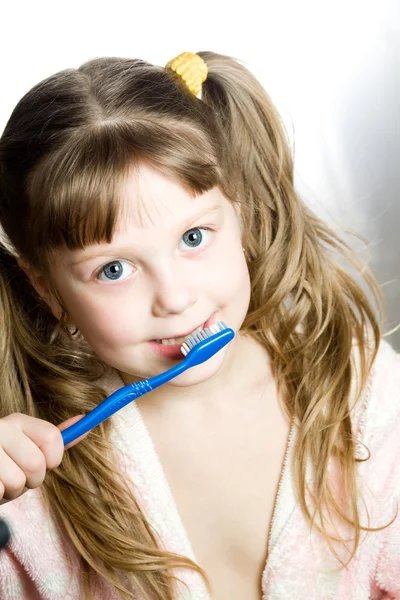 牙刷的女孩 — 图库照片