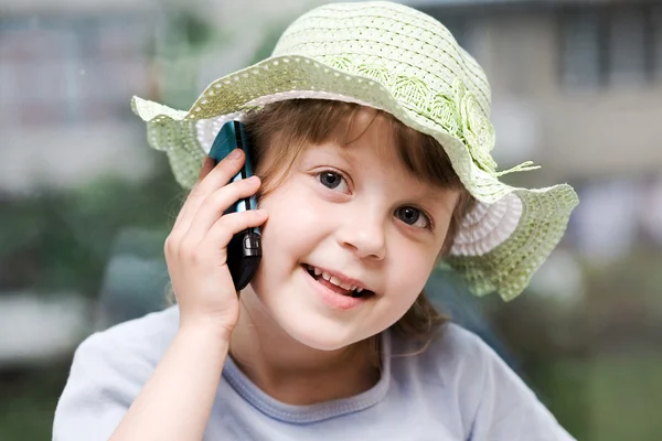 Spreken op de telefoon — Stockfoto