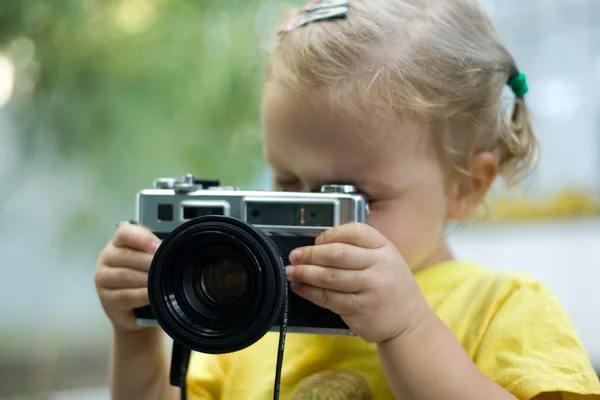 Mały fotograf — Zdjęcie stockowe