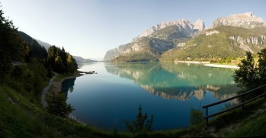 Lago di Molveno clipart