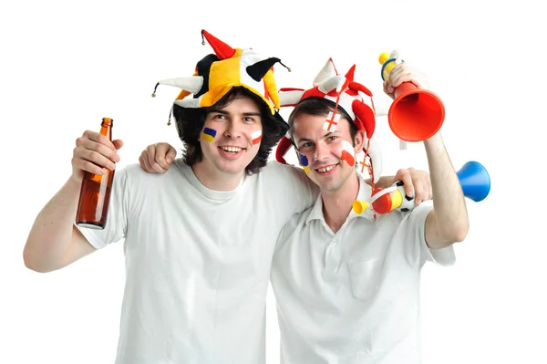Dois fãs de futebol com uma garrafa de cerveja — Fotografia de Stock
