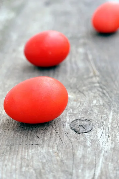 Tři červené vejce — Stock fotografie