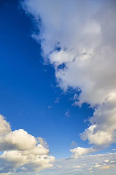 晴れた空の背景 — ストック写真