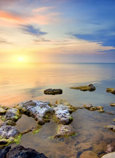 Svarta havet på sunset. — Stockfoto
