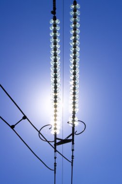 elektrik hattı mavi gökyüzü