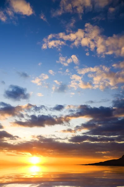 Himmel bakgrund på sunset. — Stockfoto