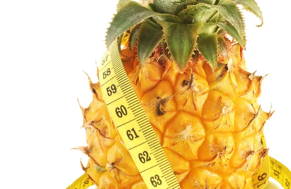 Ananas a měřicí pásky — Stock fotografie