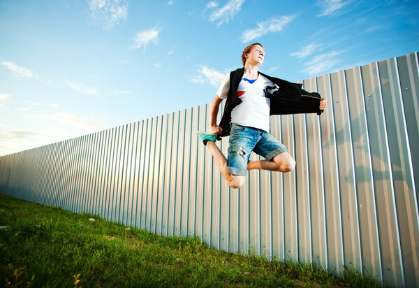 прыгающий человек
