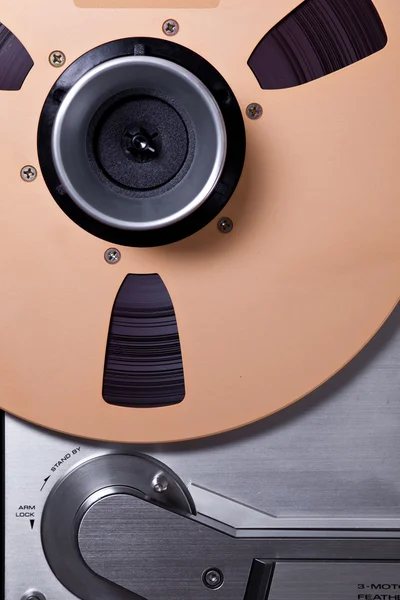 Analogové stereo otevřít válcový magnetofon rekordér — Stock fotografie