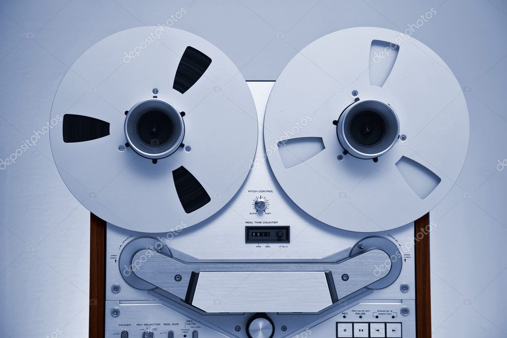 Analog Stereo Open Reel Tape Deck Recorder Vintage Isolated Stock Photo -  Image of silver, label: 43816876