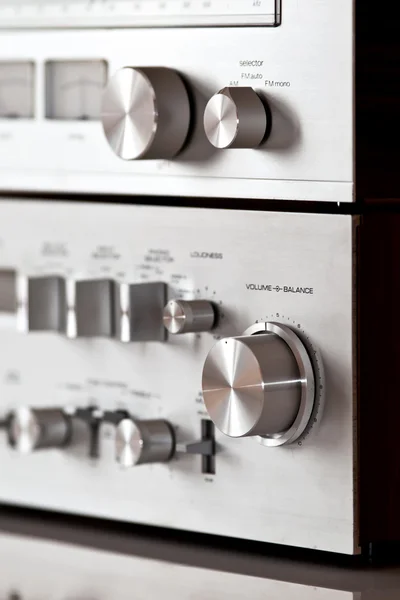 Controle de botão de volume estéreo analógico — Fotografia de Stock