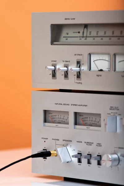 Vintage stereo amfi ve tuner — Stok fotoğraf