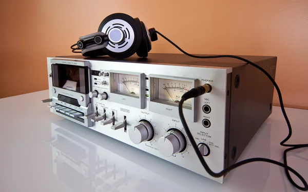Gravador ou leitor de cassete estéreo vintage — Fotografia de Stock