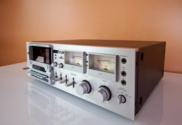 Gravador ou leitor de cassete estéreo vintage — Fotografia de Stock