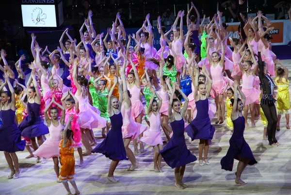 Dancing group at Deriugina Cup Gala Concert — Stock Photo, Image