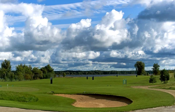 Club de golf en el lago de Riga — Foto de Stock