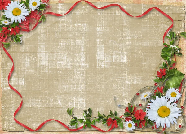 Marco de papel con hermoso ramo floral en el respaldo alienado —  Fotos de Stock