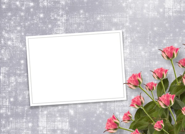 Карточка для поздравления или приглашение с букетиком цветов — стоковое фото