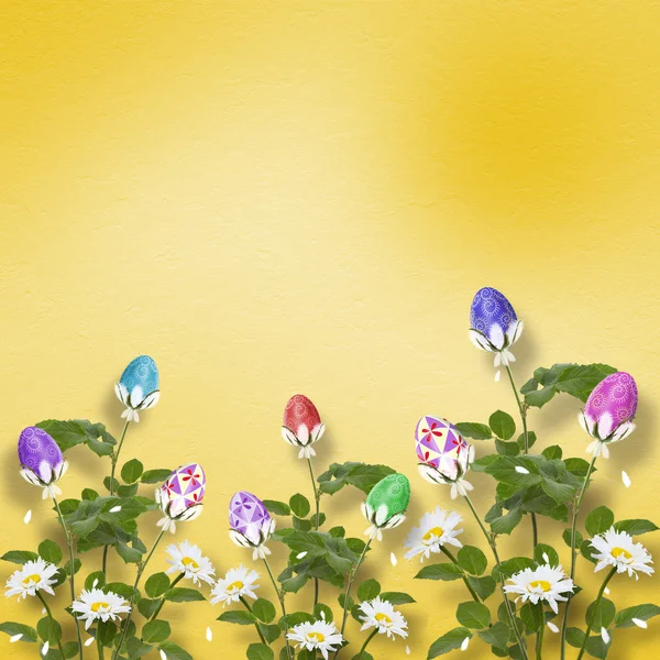 パステル調の背景に色とりどりの卵、讃歌の花 — ストック写真