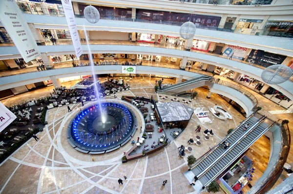 Großes Moskauer Einkaufszentrum — Stockfoto