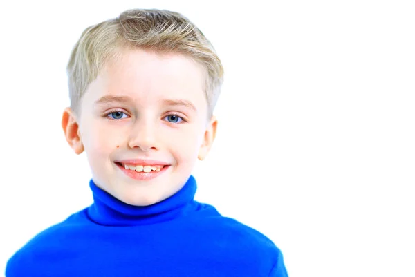 Portret szczęśliwy chłopiec na białym tle — Zdjęcie stockowe