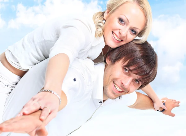 Glada leende par förälskade. Isolerad över vit bakgrund — Stockfoto
