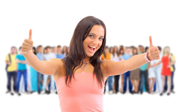 Молодая женщина с большой группой молодых улыбающихся студентов. Более
