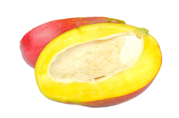Mango in tweeën gesneden — Stockfoto