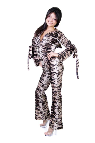 Красивая девушка в тигровом платье — стоковое фото