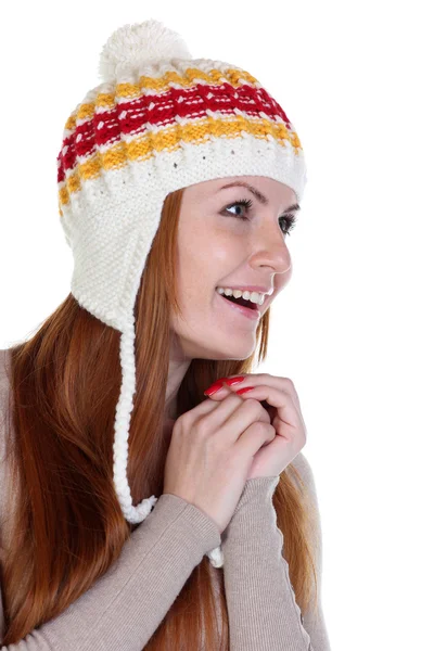 Mulher feliz em um chapéu de malha — Fotografia de Stock