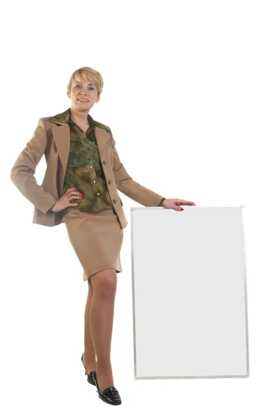Geschäftsfrau zeigt leeres Schild. — Stockfoto
