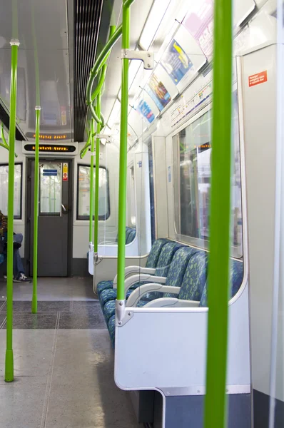 Londýnské podzemní vlak interiér — Stock fotografie