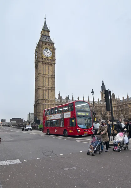 Casa del Parlamento con torre Big Ban en Londres —  Fotos de Stock
