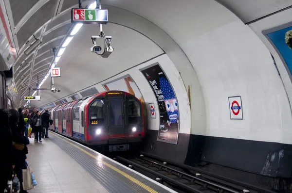 Metro de Londres de San Pablo —  Fotos de Stock