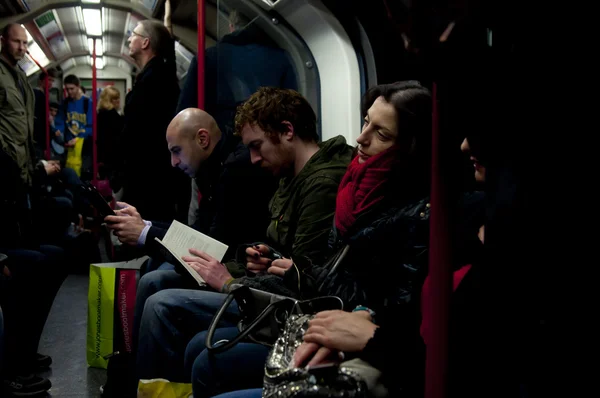 Londra yeraltı tren — Stok fotoğraf