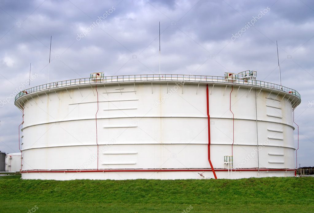 Storage oil reservoir