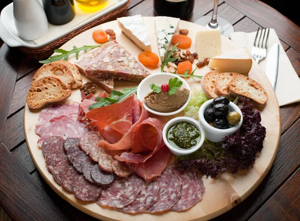 Mixed cheese, salami and Ham — Stock Photo, Image
