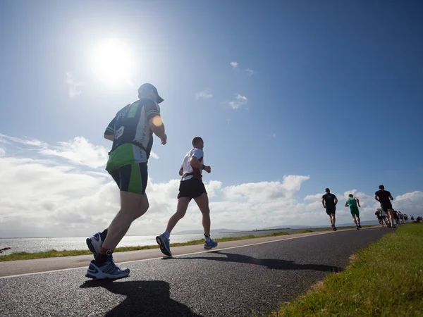 Koşucular, triatlon — Stok fotoğraf