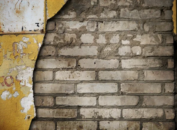 風化した古いレンガの壁 — ストック写真
